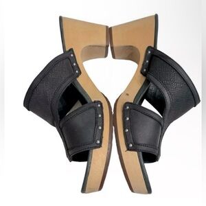 UGG Mosaic mules - women’s size 9